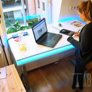 عکس - میز هوشمند قابل تنظیم ،TableAir