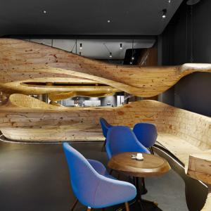 عکس - رستوران RAW با ساختار ارگانیک چوبی اثر WEIJENBERG