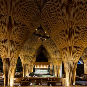 تصویر - رستوران و کافی شاپ Hay Hay اثر تیم معماری Vo Trong Nghia ، ویتنام  - معماری