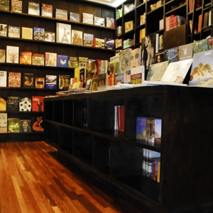 تصویر - فروشگاه کتاب Contrapunto ، اثر Lipthay ، Cohn ،Contenla ، شیلی - معماری