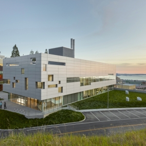 تصویر - مرکز تحقیقات انرژی خورشیدی Chu Hall ،اثر SmithGroupJJR ، آمریکا - معماری