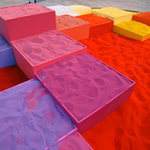 تصویر - اثری هنری با استفاده از 30 تن شن رنگی - معماری