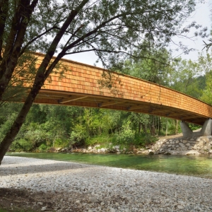 تصویر - پل زیبای دوچرخه بر روی رودخانه Sava ، اثر تیم طراحی dans arhitekti، اسلوونی - معماری