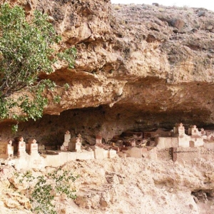 تصویر - قبرستان پر رمز و راز هفتاد ملا در زاهدان - معماری