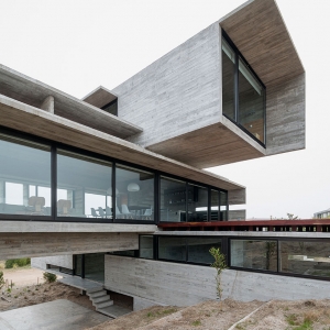 تصویر - خانه ای سراسر بتن، خانه casa golf ،اثر معمار luciano kruk ،آرژانتین - معماری