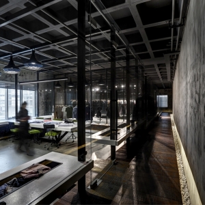 تصویر - دفتر مرکزی کارخانه نساجی V ،اثر تیم طراحی Zemberek Design ،ترکیه - معماری