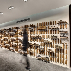 تصویر - فروشگاه کفش Skechers TR ، اثر تیم طراحی Zemberek Design ، ترکیه - معماری