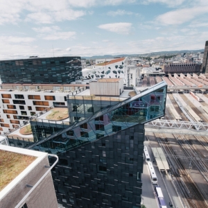 تصویر - ساختمان اداری DNB با پلکان عظیم ، اثر مشاور معماری Dark Arkitekter ، نروژ - معماری