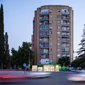 تصویر - داروخانه El Puente ، اثر تیم معماری ariasrecalde taller de ، اسپانیا - معماری