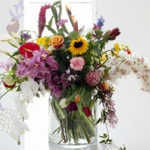 تصویر - ایده های بهاری ،تزئین گلدان های شیشه ای - معماری