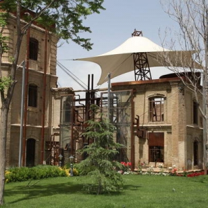 تصویر - نگاهی به گالری تاروپود زمان در شیراز - معماری