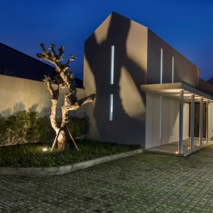 تصویر - ساختمان مسکونی PRV A131 , اثر تیم طراحی معماری e.Re studio , اندونزی - معماری