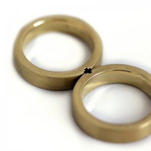 تصویر - حلقه های عروسی با طراحی خاص و مینیمال - معماری