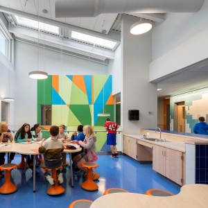 تصویر - مدرسه ابتدایی Woodland , اثر تیم معماران HMFH , آمریکا - معماری