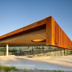 عکس - مرکز آموزشی، فناوری و تجارت Kawartha ، اثر تیم طراحی معماری Perkins و Will ، کانادا