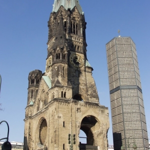 تصویر - کلیسای یادبود کایزر ویلهلم , کلیسایی به سبک نئورومانسک , اثر طراح Franz schwechten , آلمان - معماری
