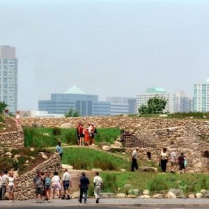 تصویر - بنای یادبود قحطی ایرلند ، Irish Hunger Memorial ، اثر تیم معماری 1100 Architect ، آمریکا - معماری