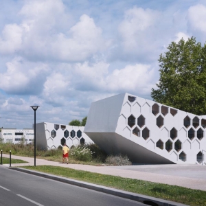 تصویر - کتابخانه‌ Andrée Chedid ، اثر معماران D HOUNDT و BAJART و همکاران ، فرانسه - معماری