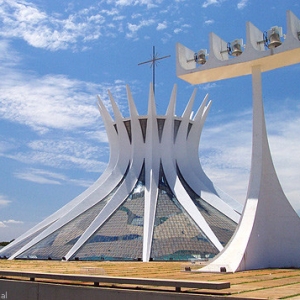 تصویر - کلیسای جامع برزیلیا ، اثر معماران Oscar Niemeyer ، برزیل - معماری