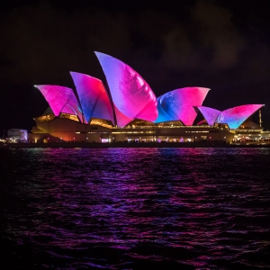 تصویر - نورپردازی فوق العاده  خانه اپرای سیدنی در رویداد Vivid Sydney - معماری