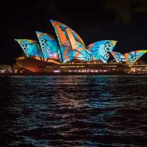 تصویر - نورپردازی فوق العاده  خانه اپرای سیدنی در رویداد Vivid Sydney - معماری