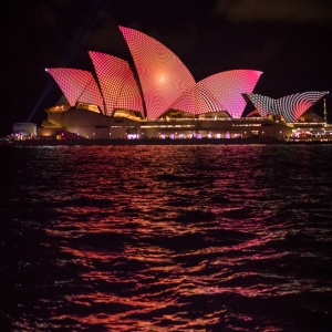 تصویر - نورپردازی فوق العاده  خانه اپرای سیدنی در رویداد Vivid Sydney - معماری