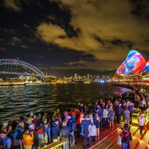 تصویر - نورپردازی فوق العاده  خانه اپرای سیدنی در رویداد Vivid Sydney - معماری