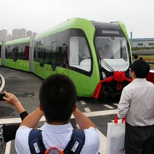 تصویر - رونمایی چین از اولین قطار بدون ریل جهان - معماری