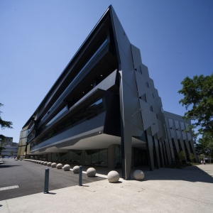 تصویر - ساختمان دانشکده حقوق پردیس Kensignton , اثر تیم طراحی Lyons , استرالیا - معماری