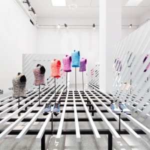 تصویر - طراحی داخلی فروشگاه Nike , اثر تیم طراحی COORDINATION ASIA , چین - معماری