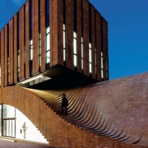 تصویر - انتشار کتاب جدیدی از مورخ آمریکایی معماری درباره 100 اثر خشتی معاصر - معماری