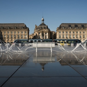 تصویر - نیمکتهایی به شکل اسپاگتی در Bordeaux فرانسه - معماری