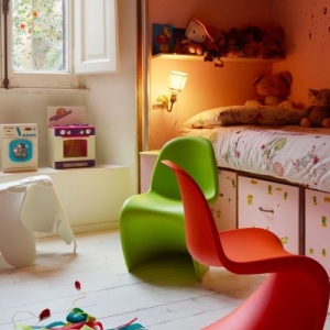 تصویر - صندلی و میز تحریر کودک - معماری