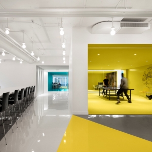 تصویر - طراحی داخلی دفتر مرکزی شرکت Playster , اثر تیم طراحی ACDF Architecture , کانادا - معماری
