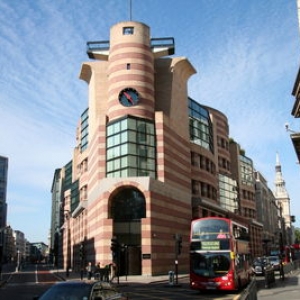 تصویر - نماد معماری پست مدرن بریتانیا بازسازی شد - معماری