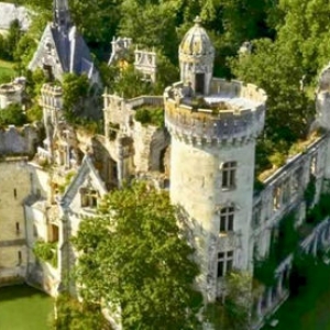 تصویر - نجات یک قصر قدیمی در آستانه ویرانی در فرانسه - معماری