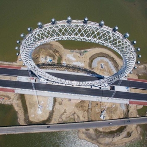 تصویر - افتتاح بزرگترین چرخ فلک بدون چرخ‌دنده جهان - معماری