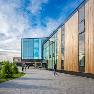 تصویر - مدرسه معماری McEwen ، اثر تیم طراحی LGA Architectural Partners ، کانادا - معماری