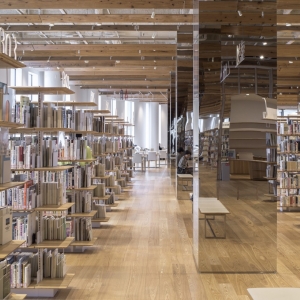 تصویر - کتابخانه Toyama Kirari , اثر تیم طراحی Kengo Kuma و همکاران , ژاپن - معماری