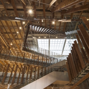 تصویر - کتابخانه Toyama Kirari , اثر تیم طراحی Kengo Kuma و همکاران , ژاپن - معماری