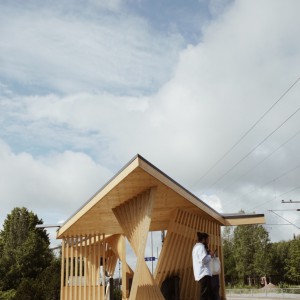 تصویر - ایستگاه حمل و نقل شهری Kohta ، اثر تیم طراحی Aalto University Wood Program ، فنلاند - معماری