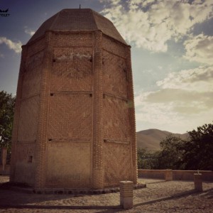 تصویر - برج شیخ شبلی (Tomb and Tower of Sheikh Shebeli ) ، دماوند  - معماری