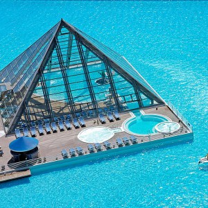 تصویر - عمیق ترین و طولانی ترین استخر دنیا در هتل San Alfonso Del Mar ، شیلی - معماری