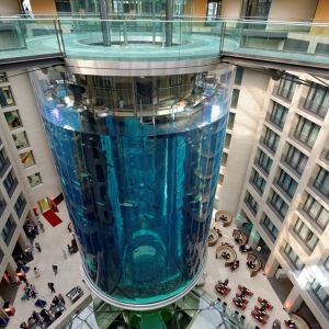عکس - آکواریوم آسانسوری AquaDom , اثر معمار Sergei Tchoban , برلین