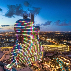 تصویر - هتل گیتار ( Guitar-shaped Hard Rock ) , اثر  klai juba wald architecture , آمریکا - معماری