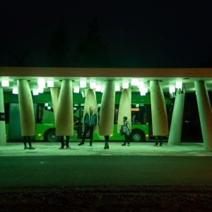 تصویر - ایستگاه اتوبوس Arctic , اثر استودیو طراحی Rombout Frieling Lab , سوئد - معماری