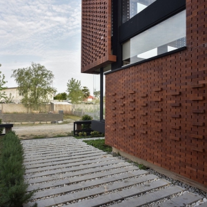 تصویر - خانه آجری مازیار،اثر شرکت معماری نقش خاک،مازندران - معماری