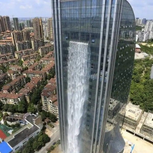 تصویر - بلندترین آبشار مصنوعی جهان بر روی یک آسمانخراش در چین - معماری