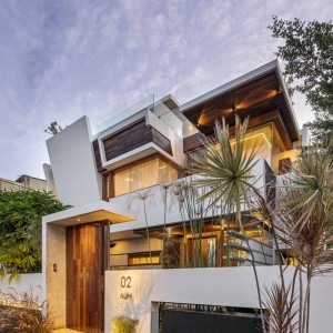 تصویر - مسکونی Floating Walls ، اثر Crest Architects , هند ، منطقه Bangalore - معماری