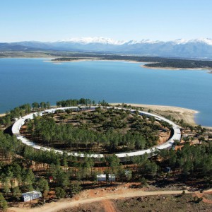 تصویر - مرکز نوآوری ورزشی بین المللی El Anillo ، اثر تیم معماری Jose Maria Sanchez Garcia ، اسپانیا - معماری